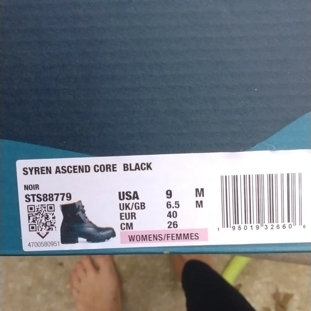 Sperry nwt women